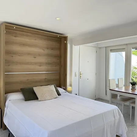 Agi Port De Apartment *